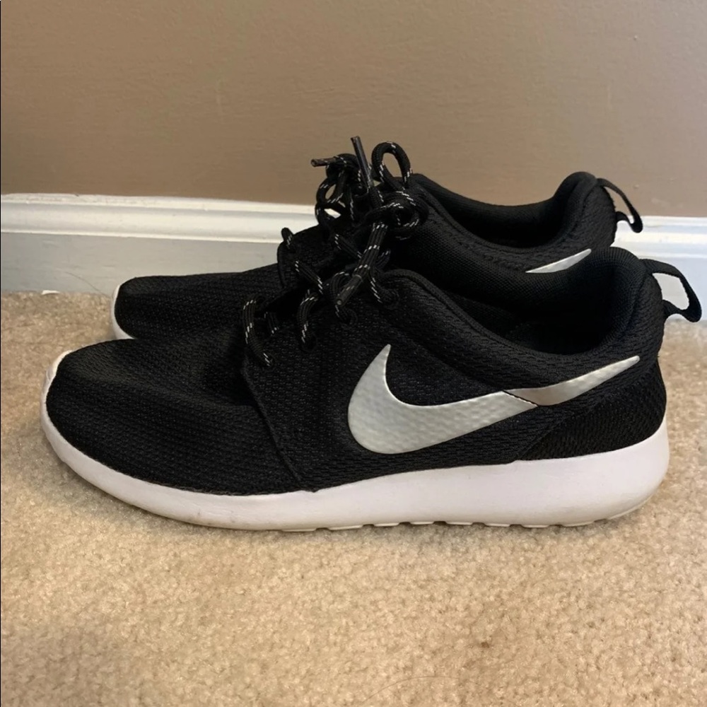Nike Roshe (Women)